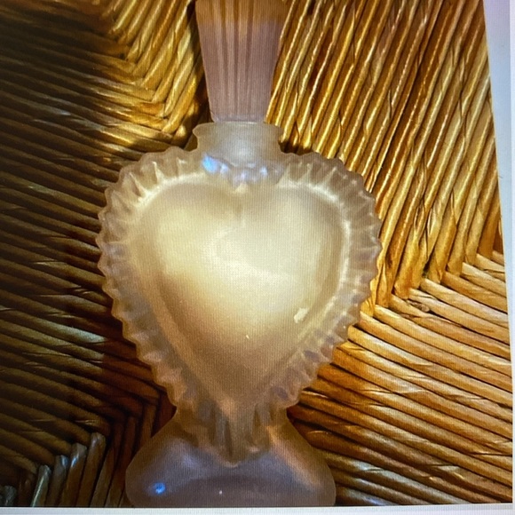 Heart Perfume Bottle - Picture 3 of 3